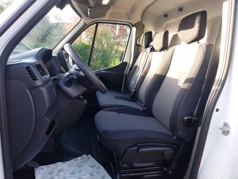 Renault Master FOURGON FGN TRAC F3500 BLUE DCI 135 CONFORT - Image 09 (July 7, 2026)