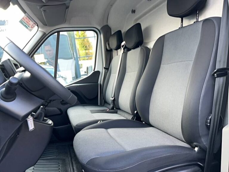 Renault Master FOURGON FGN TRAC F3500 BLUE DCI 135 CONFORT - Image 09 (July 7, 2026)