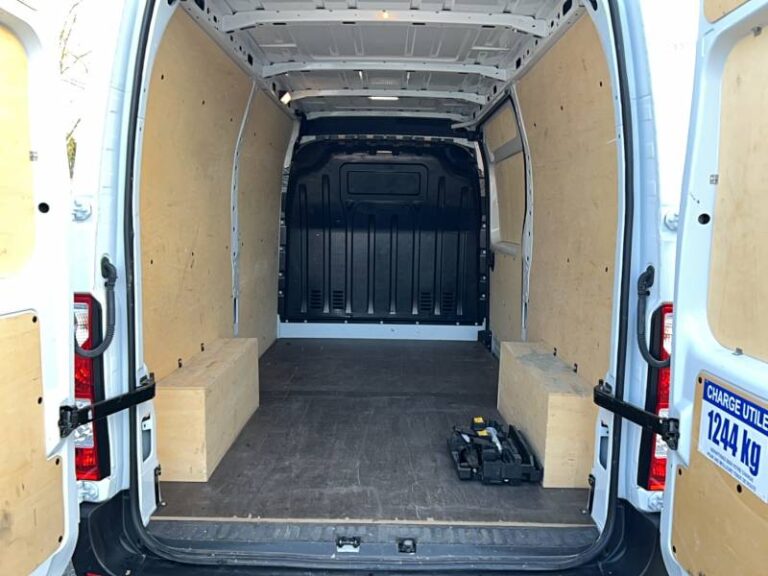 Renault Master FOURGON FGN TRAC F3500 BLUE DCI 135 CONFORT - Image 17 (July 7, 2026)