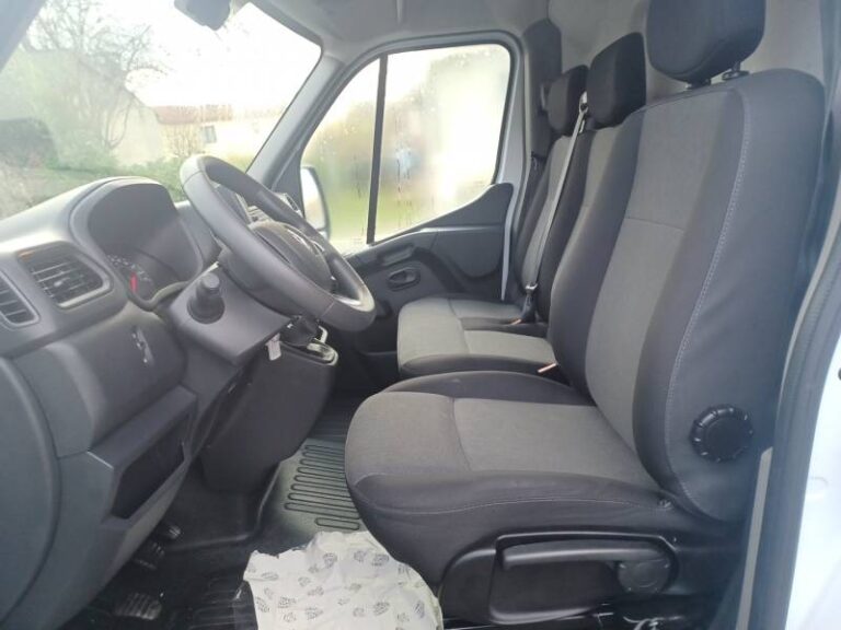 Renault Master FOURGON FGN TRAC F3500 BLUE DCI 135 CONFORT - Image 09 (July 7, 2026)