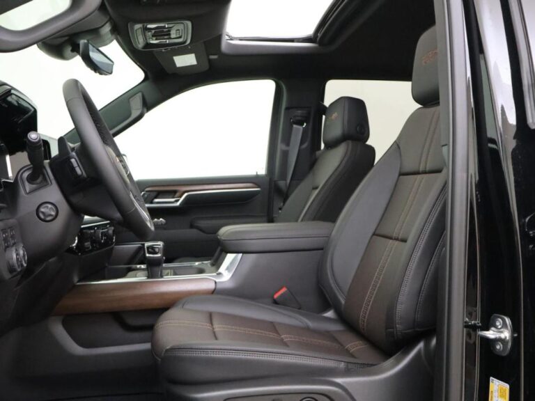 Chevrolet Silverado V8 6,2L HIGH COUNTRY - Image 04 (July 7, 2026)