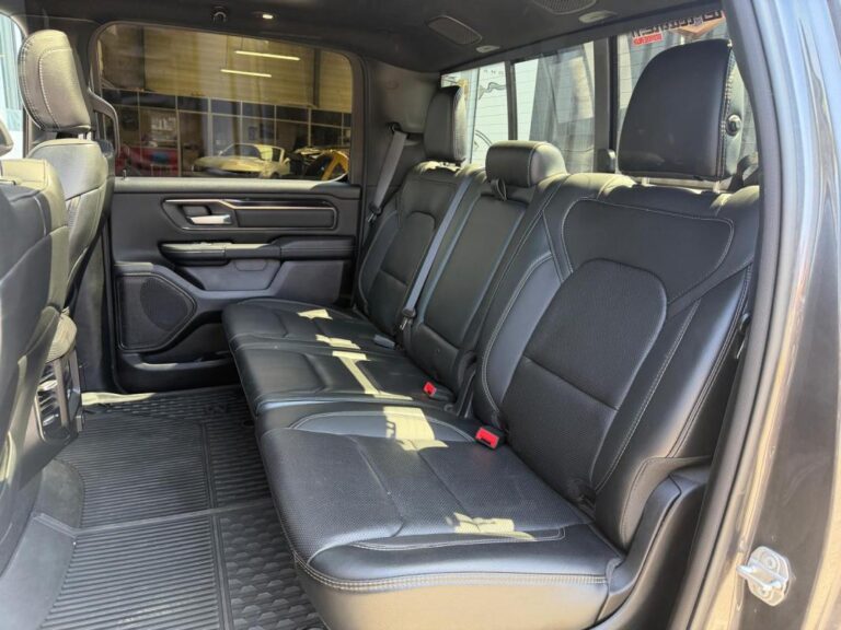 Dodge Ram LARAMIE SPORT V8 5,7L HEMI - Image 12 (July 7, 2026)