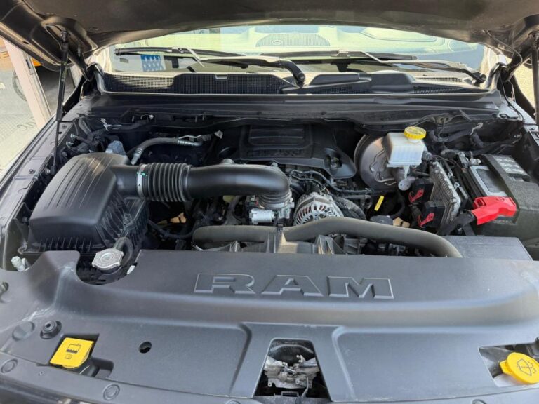 Dodge Ram LARAMIE SPORT V8 5,7L HEMI - Image 13 (July 7, 2026)