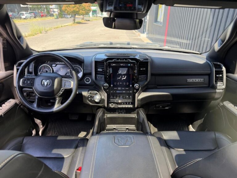 Dodge Ram LARAMIE SPORT V8 5,7L HEMI - Image 08 (July 7, 2026)