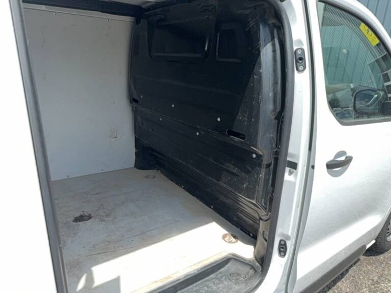 Opel Vivaro FOURGON FGN L2 1.5 DIESEL 120 CH PACK BUSINESS - Image 14 (July 7, 2026)