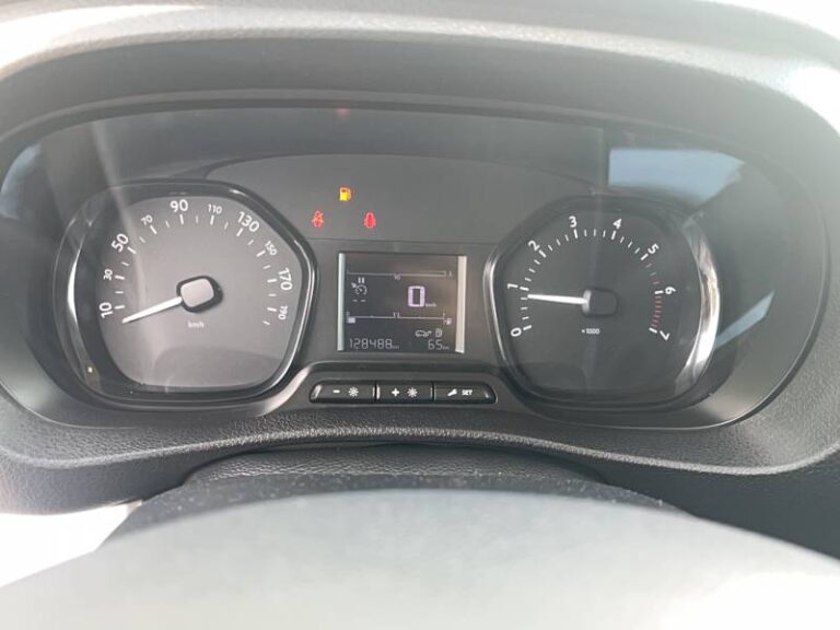Opel Vivaro FOURGON FGN L2 1.5 DIESEL 120 CH PACK BUSINESS - Image 19 (July 7, 2026)