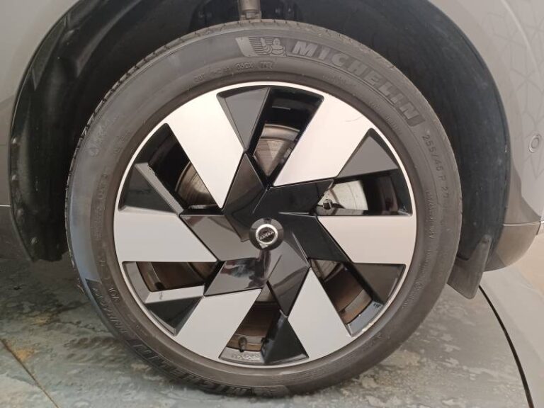 Volvo XC60 T6 AWD Hybride rechargeable 253 ch+145 ch Geartronic 8 Ultra Style Chrome - Image 10 (July 7, 2026)