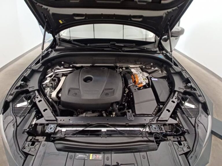 Volvo XC60 T6 AWD Hybride rechargeable 253 ch+145 ch Geartronic 8 Ultra Style Chrome - Image 11 (July 7, 2026)
