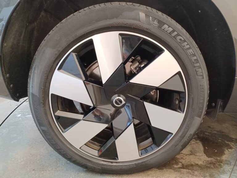 Volvo XC60 T6 AWD Hybride rechargeable 253 ch+145 ch Geartronic 8 Ultra Style Chrome - Image 09 (July 7, 2026)