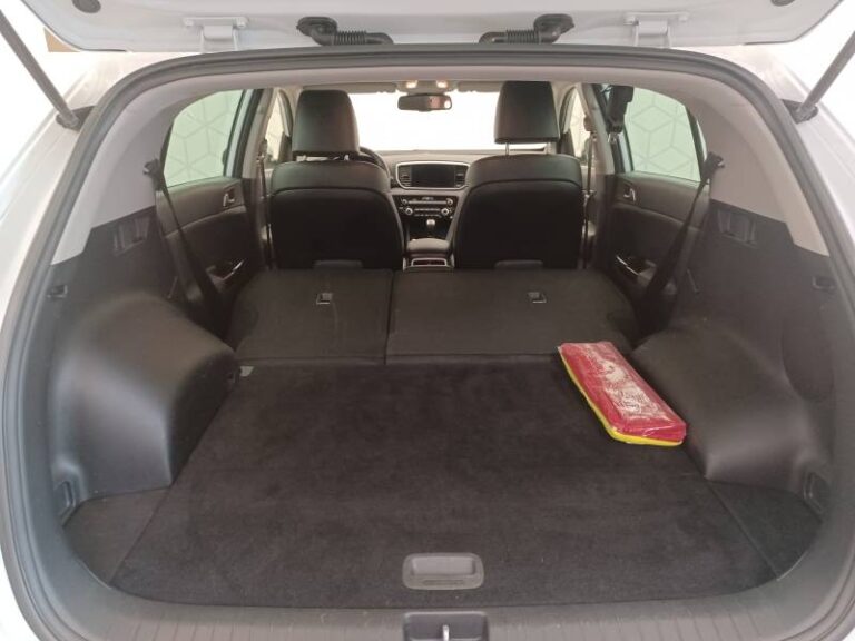 Kia Sportage 1.6 CRDi 136ch MHEV ISG BVM6 4×2 Black Edition - Image 17 (July 7, 2026)