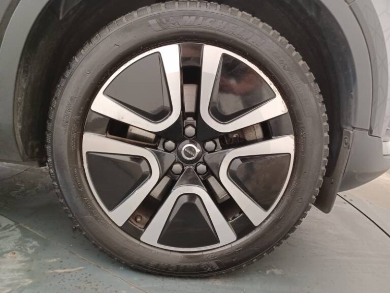 Volvo XC40 T4 Recharge 129+82 ch DCT7 Inscription - Image 10 (July 7, 2026)