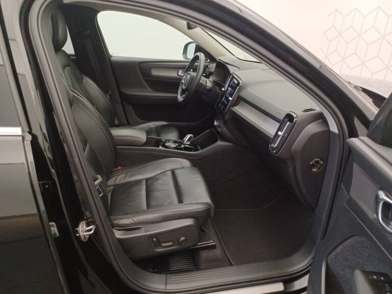 Volvo XC40 T4 Recharge 129+82 ch DCT7 Inscription - Image 14 (July 7, 2026)