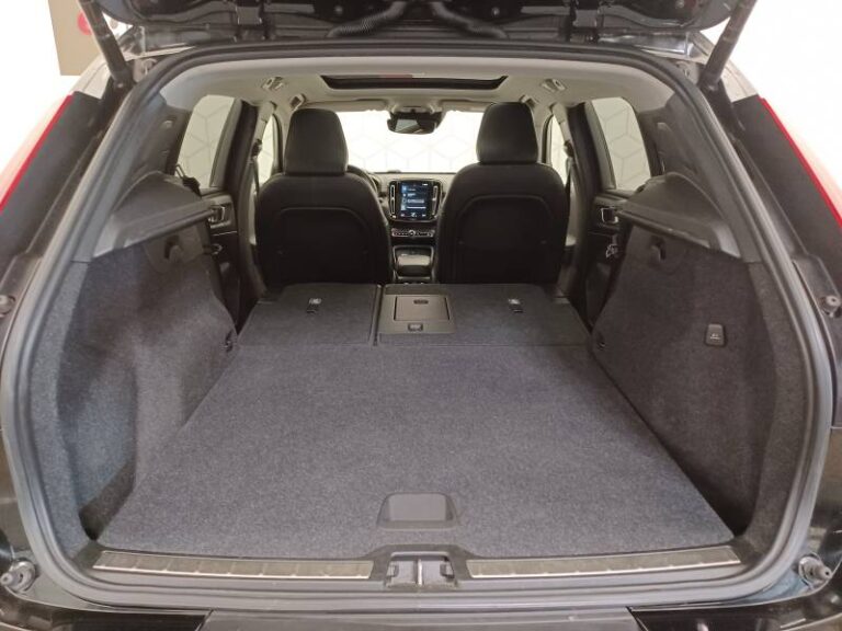 Volvo XC40 T4 Recharge 129+82 ch DCT7 Inscription - Image 17 (July 7, 2026)