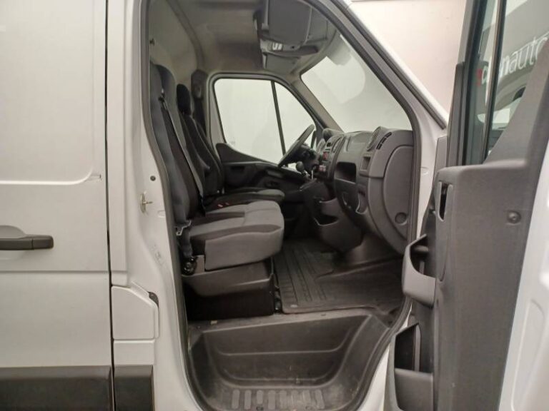 Nissan NV400 FOURGON 3.3T 2.3 DCI TT 145 S/S OPTIMA - Image 14 (July 7, 2026)