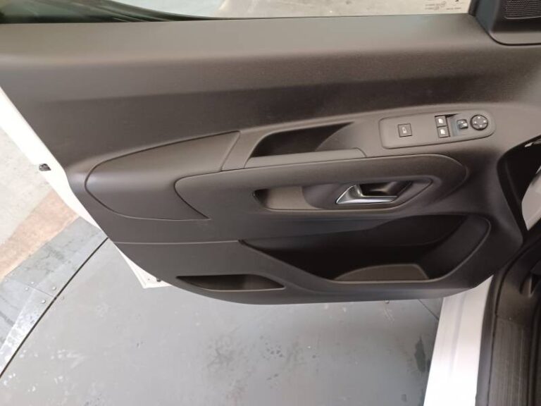 Opel Combo (30) CARGO M 650 KG BLUEHDI 100 S&S BVM6 - Image 13 (July 7, 2026)
