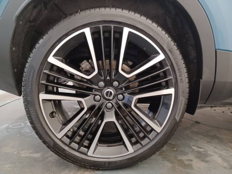 Volvo XC40 T5 Recharge 180+82 ch DCT7 Ultimate - Image 10 (July 7, 2026)