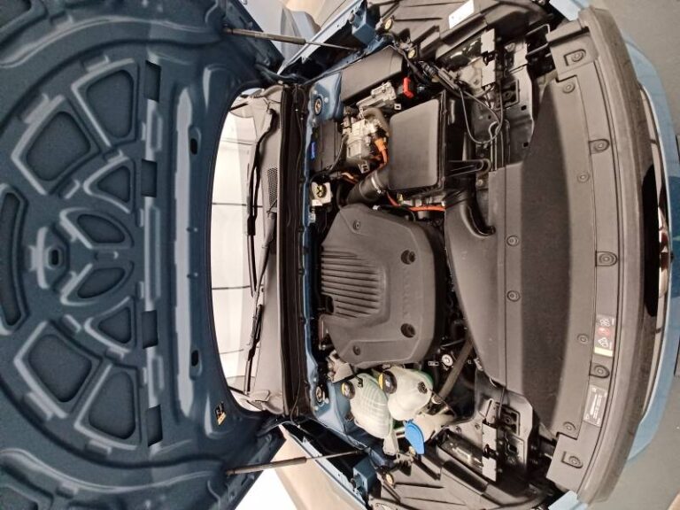 Volvo XC40 T5 Recharge 180+82 ch DCT7 Ultimate - Image 11 (July 7, 2026)