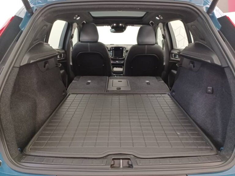 Volvo XC40 T5 Recharge 180+82 ch DCT7 Ultimate - Image 17 (July 7, 2026)