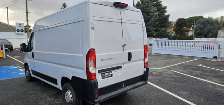 Fiat Ducato III 3.5 M H2 3.0 GNV 140 Pack Professional 4 portes (juil. 2019) (co2 234) - Image 07 (July 7, 2026)