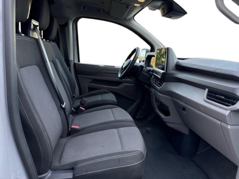 Volkswagen Transporter VAN TDI 150 CH BVA8 L2 - Image 14 (July 7, 2026)