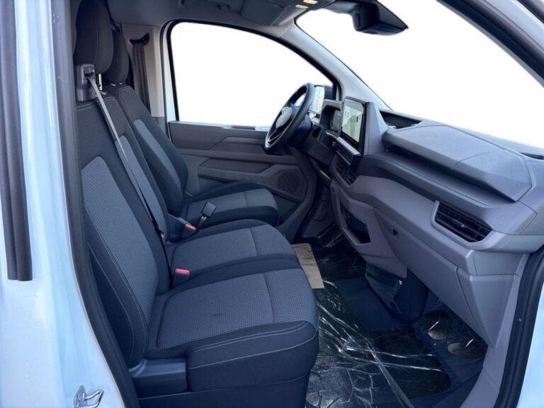 Volkswagen Transporter VAN TDI 170 CH BVA8 4M L1 - Image 14 (July 7, 2026)