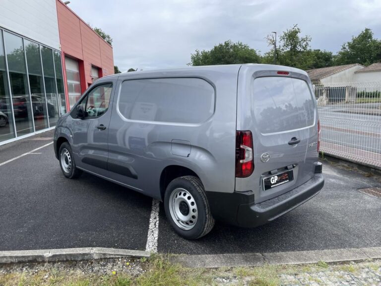 Toyota Proace City LOND D4D 130 BOITE AUTOMATIQUE – GARANTIE 3 ANS TOYOTA CATEGORIE KANGOO CADDY BERLINGO PARTNER - Image 09 (July 7, 2026)