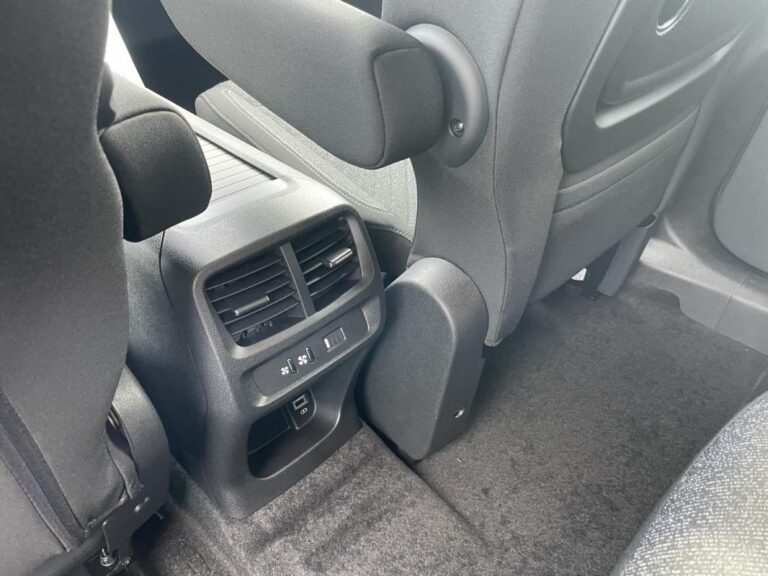 Peugeot Partner ALLURE TAILLE M BHDI 130 EAT8 – N1 -GARANTIE CONSTRUCTEUR KANGOO CADDY BERLINGO - Image 06 (July 7, 2026)