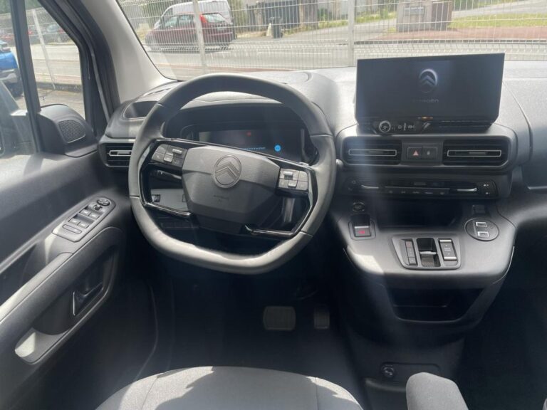 Citroën Berlingo TAILLE M / EN 5 PLACES SANS MALUS BHDI 130 EAT8 GARANTIE CONSTRUCTEUR VERSION M1-N1 identique Rifter - Image 10 (July 7, 2026)