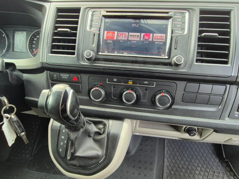 Volkswagen Transporter 2.0 TDI BUSINESS LINE DSG7 GARANTIE 12 MOIS - Image 07 (July 7, 2026)