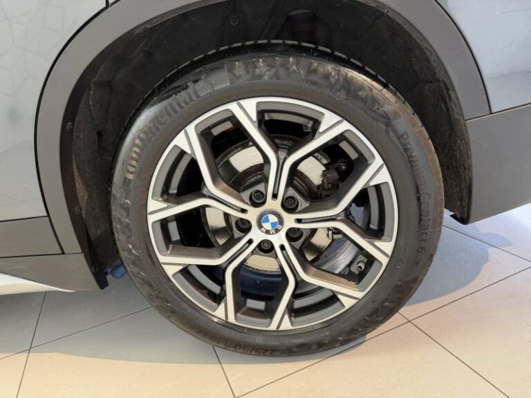 BMW X1 xDrive 25e 220 ch BVA6 xLine - Image 18 (July 7, 2026)