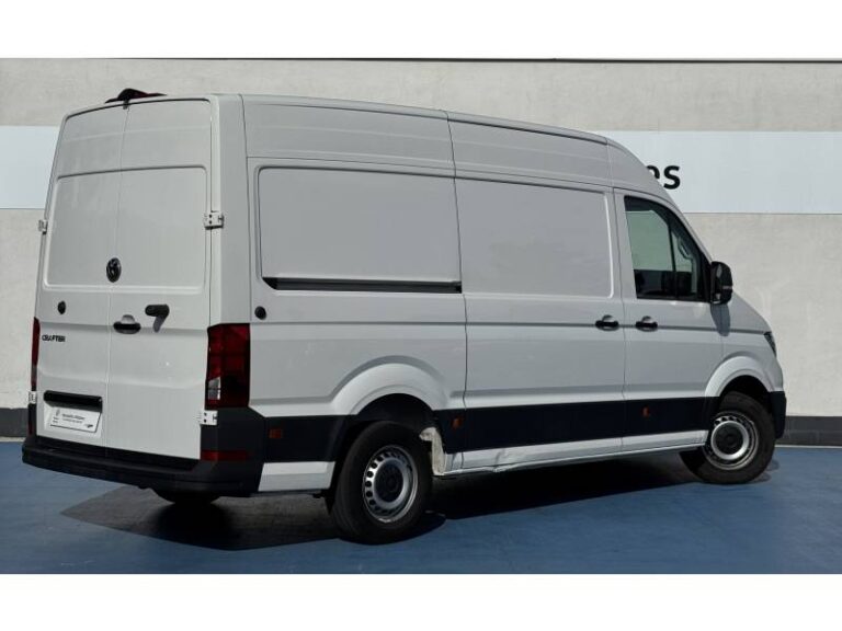 Volkswagen Crafter FOURGON VAN 30 2.0 TDI 140 CH BUSINESS - Image 02 (July 7, 2026)