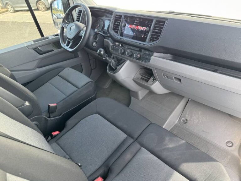 Volkswagen Crafter FOURGON VAN 30 2.0 TDI 140 CH BUSINESS - Image 04 (July 7, 2026)