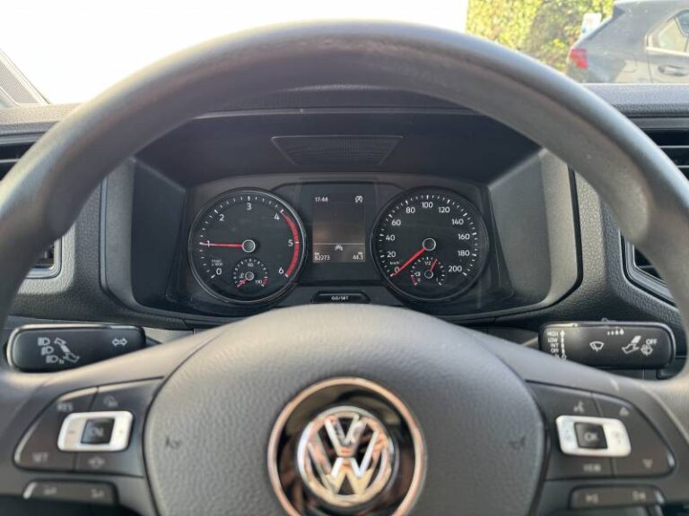 Volkswagen Crafter FOURGON VAN 30 2.0 TDI 140 CH BUSINESS - Image 06 (July 7, 2026)