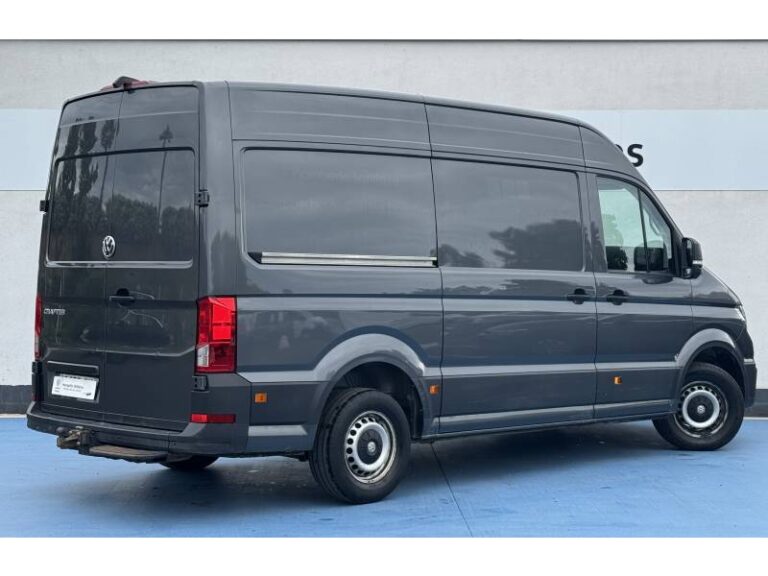 Volkswagen Crafter FOURGON VAN 35 2.0 TDI 140 CH BVA BUSINESS PLUS - Image 02 (July 7, 2026)