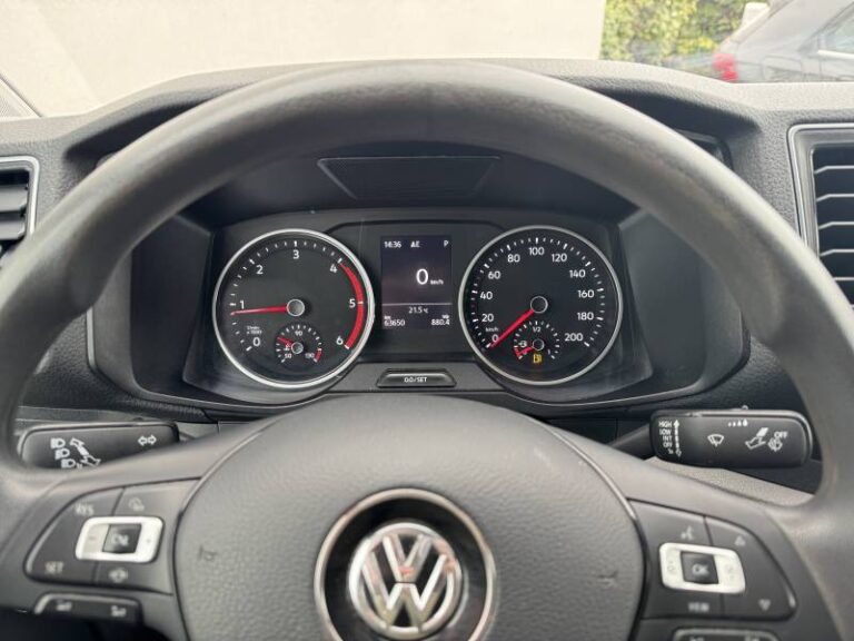Volkswagen Crafter FOURGON VAN 35 2.0 TDI 140 CH BVA BUSINESS PLUS - Image 06 (July 7, 2026)
