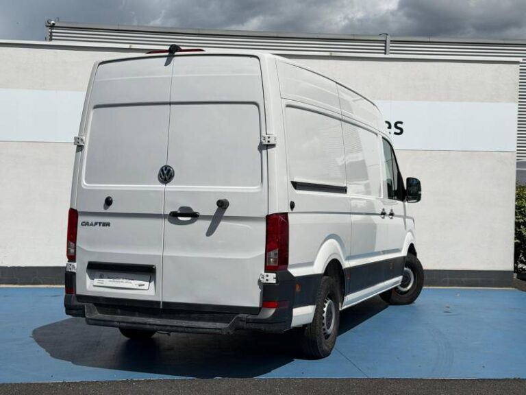 Volkswagen Crafter FOURGON VAN 30 2.0 TDI 140 CH BUSINESS LINE - Image 02 (July 7, 2026)