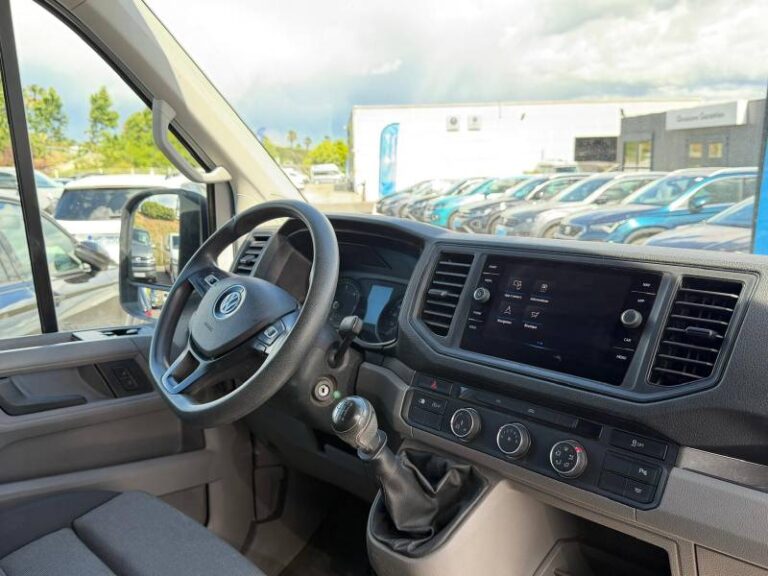 Volkswagen Crafter FOURGON VAN 30 2.0 TDI 140 CH BUSINESS LINE - Image 08 (July 7, 2026)