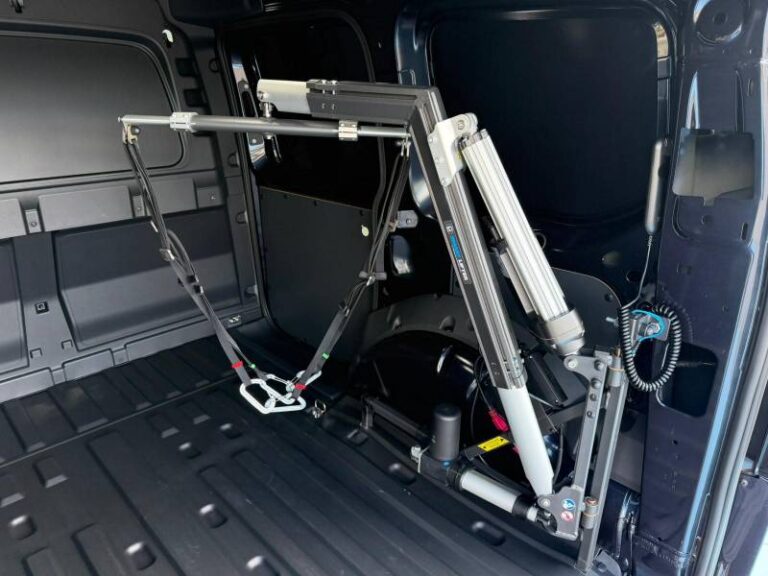 Volkswagen Caddy (30) CARGO 1.5 TSI 116 DSG7 BUSINESS - Image 12 (July 7, 2026)