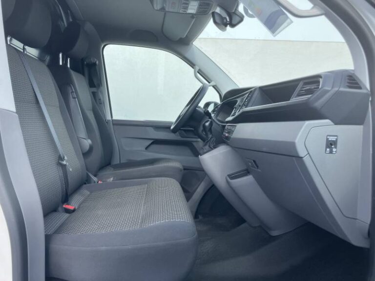 Volkswagen Transporter FOURGON 6.1 VAN 2.0 TDI 150 DSG7 BUSINESS - Image 04 (July 7, 2026)