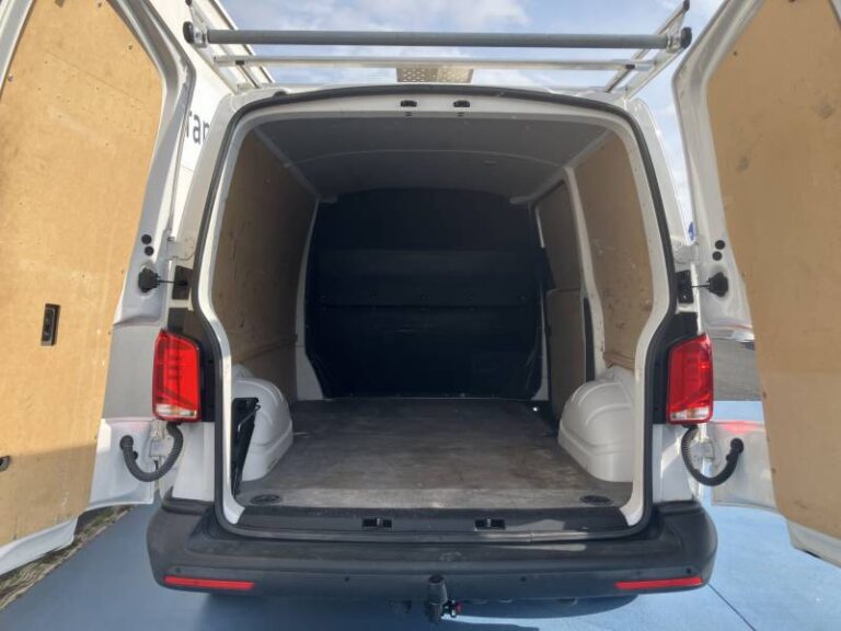 Volkswagen Transporter FOURGON 6.1 VAN 2.0 TDI 150 DSG7 BUSINESS - Image 08 (July 7, 2026)
