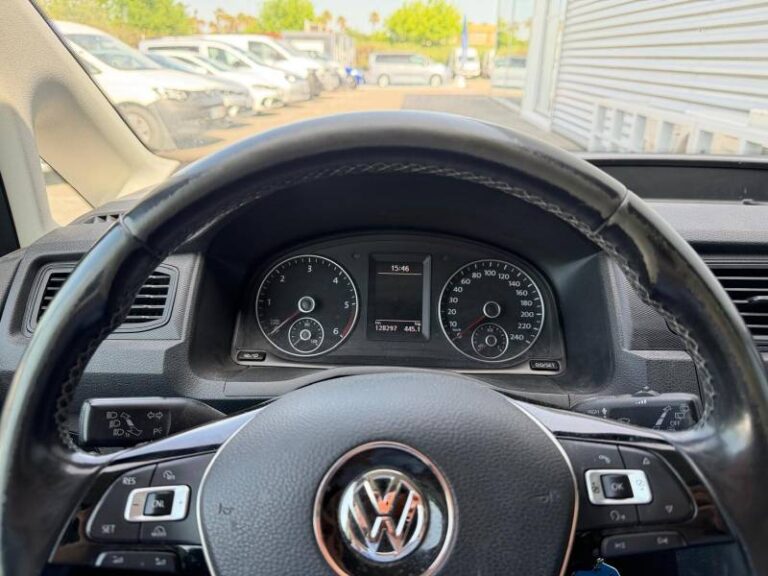 Volkswagen Caddy (30) VAN MAXI 2.0 TDI 102 DSG6 BUSINESS LINE PLUS - Image 04 (July 7, 2026)