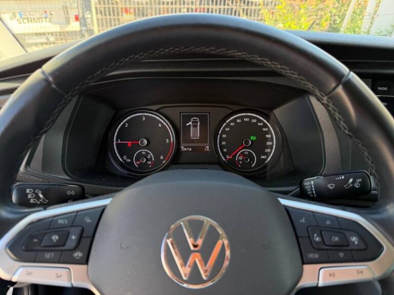 Volkswagen Transporter CHASSIS CABINE 6.1 PROCAB 2.0 TDI 204 DSG7 EDITION - Image 04 (July 7, 2026)