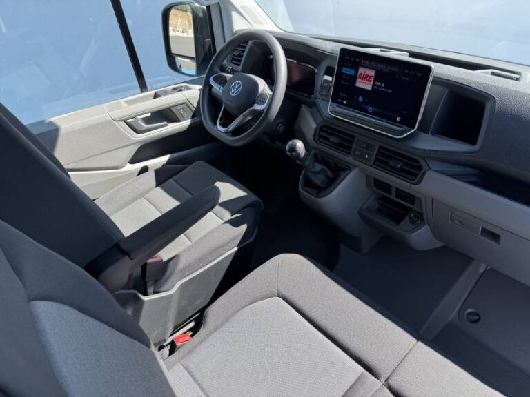 Volkswagen Crafter FOURGON VAN 30 2.0 TDI 140 CH BUSINESS - Image 05 (July 7, 2026)