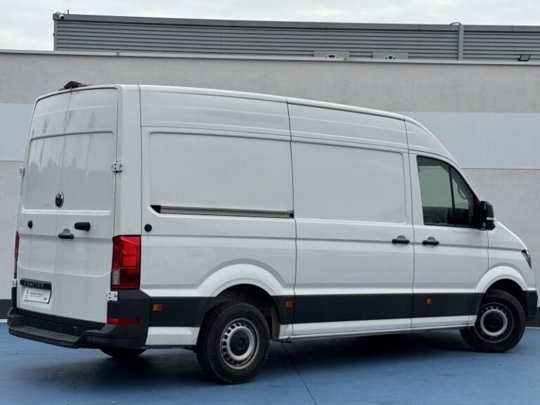 Volkswagen Crafter FOURGON VAN 30 2.0 TDI 140 CH BUSINESS - Image 02 (July 7, 2026)
