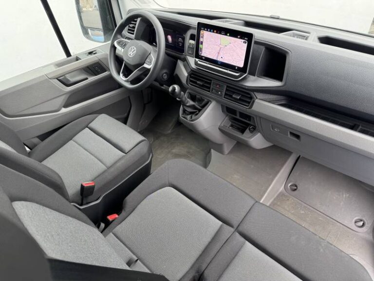 Volkswagen Crafter FOURGON VAN 30 2.0 TDI 140 CH BUSINESS - Image 05 (July 7, 2026)