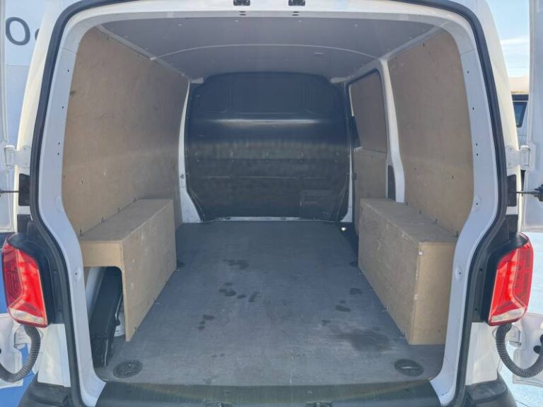 Volkswagen Transporter FOURGON 6.1 VAN 2.0 TDI 150 DSG7 BUSINESS - Image 05 (July 7, 2026)