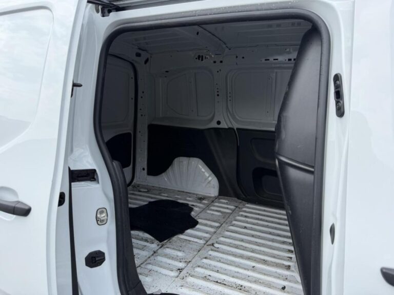 Peugeot Partner III Taille M 650kg BlueHDi 100 S&S BVM6 - Image 12 (July 7, 2026)