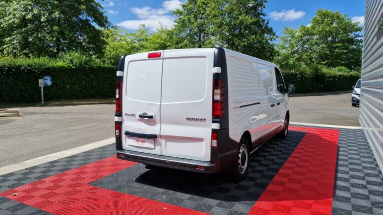 Renault Trafic FOURGON 3000 kg blue dci 130 grand confort - Image 03 (July 7, 2026)