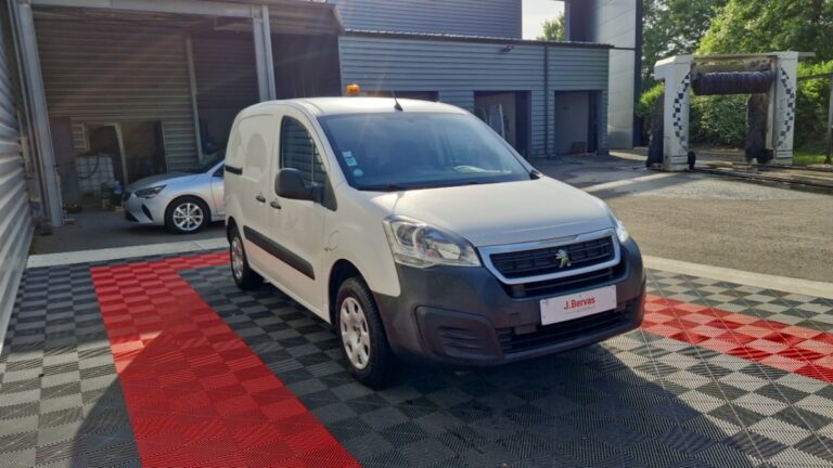 Peugeot Partner E- FOURGON STANDARD PREMIUM AVEC BATTERIE - Image 02 (July 7, 2026)