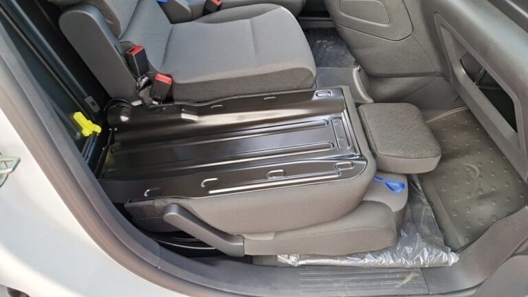 Peugeot Partner FOURGON M 650 KG PURETECH 110 SS BVM6 - Image 10 (July 7, 2026)